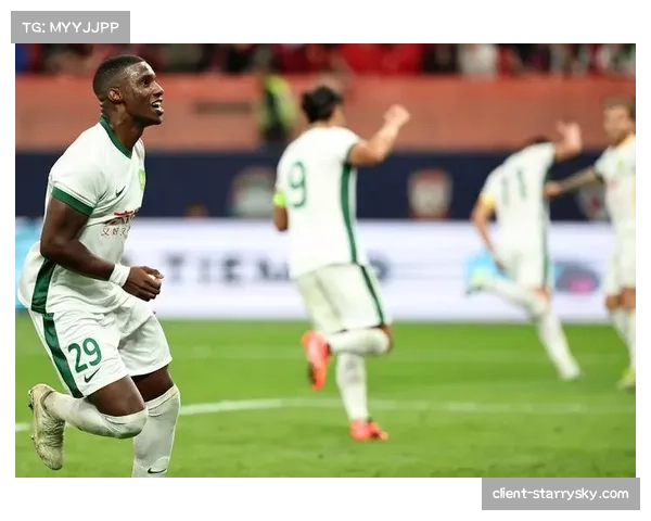 北京国安前锋法比奥末轮大四喜 以二十八球荣膺中超金靴 北京国安前锋法比奥末轮大四喜 以二十八球荣膺中超金靴